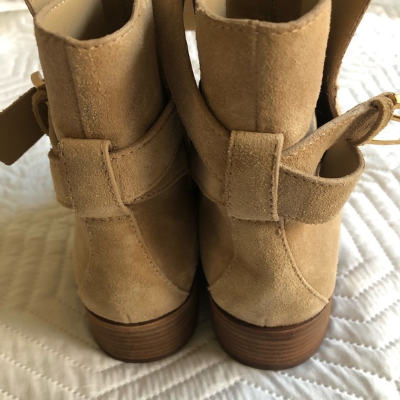 New Ankle boots never used - Picture 3 of 7